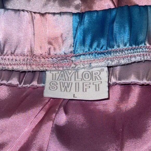 Taylor Swift Lover Satin Pajama Shorts Ur My Lover Size L Cotton Candy - Picture 14 of 14
